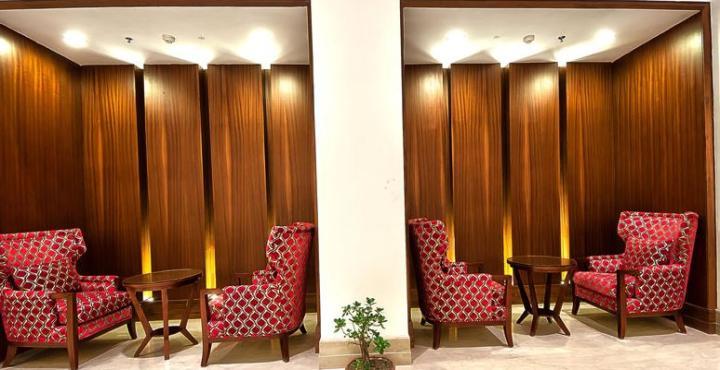 פנצ'קולה The Golden Plaza Hotel מראה חיצוני תמונה