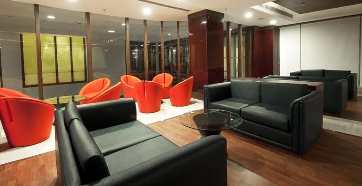 פנצ'קולה The Golden Plaza Hotel מראה חיצוני תמונה