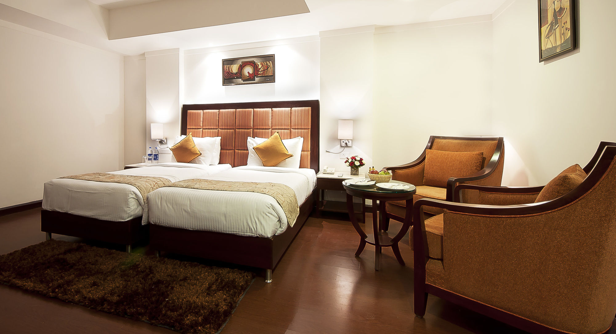 פנצ'קולה The Golden Plaza Hotel מראה חיצוני תמונה