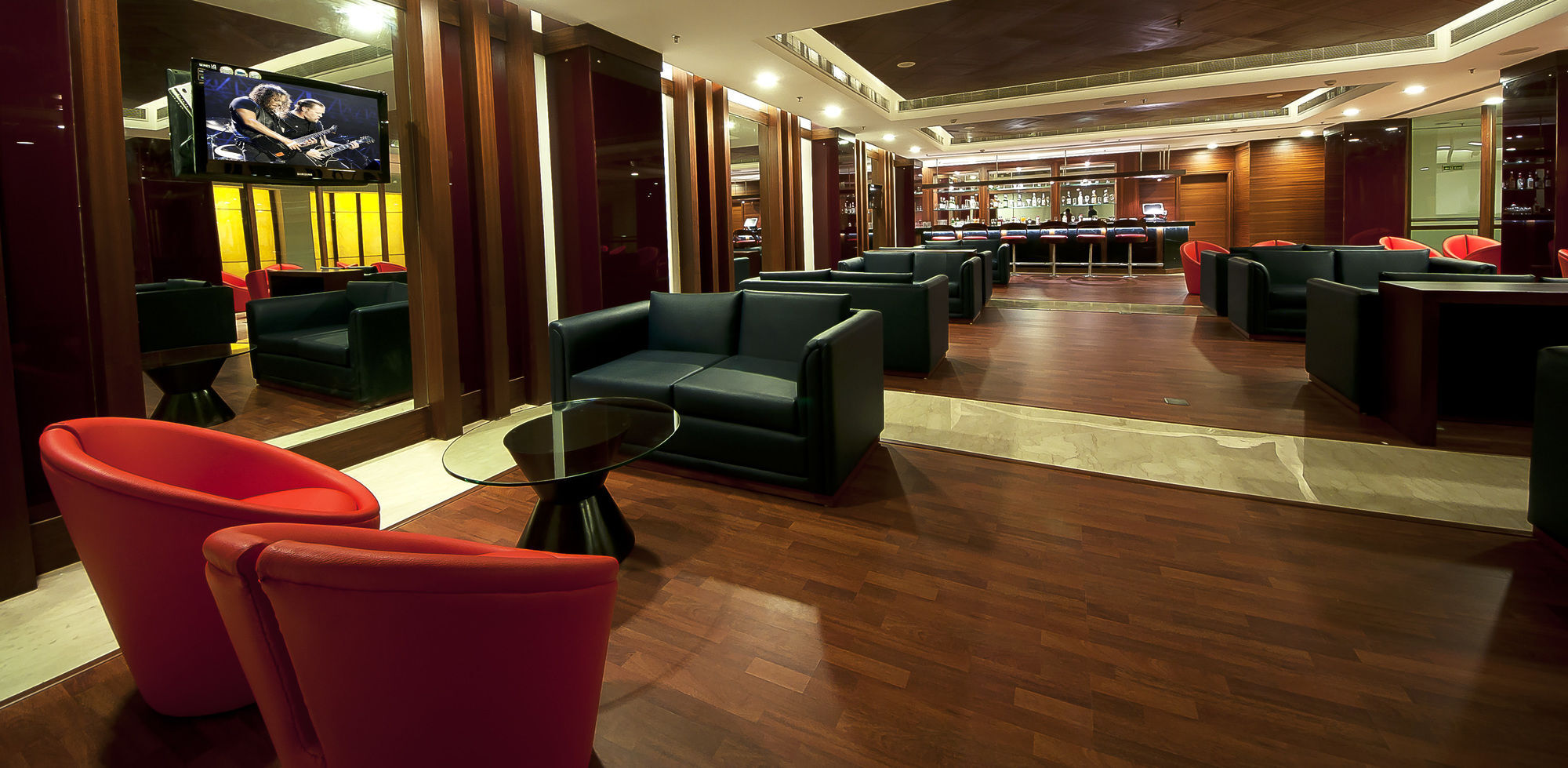 פנצ'קולה The Golden Plaza Hotel מראה חיצוני תמונה